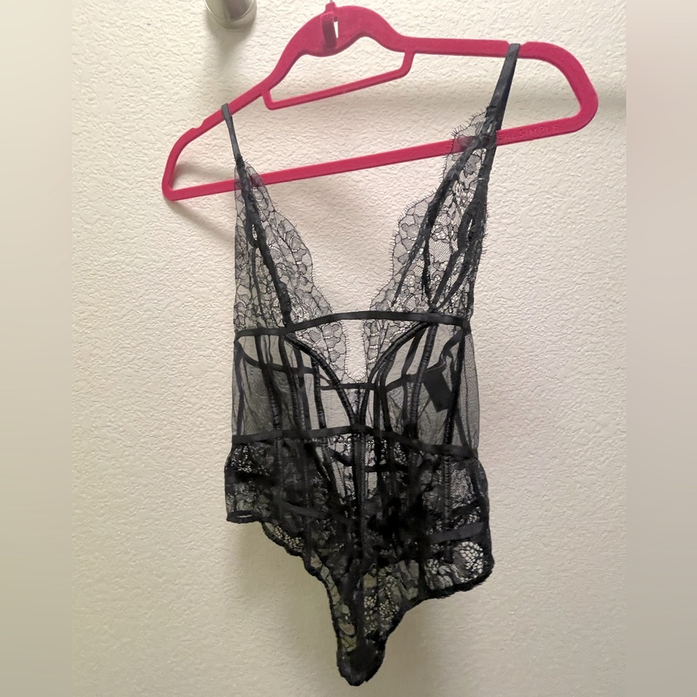 Victoria’s Secret Lingerie size M